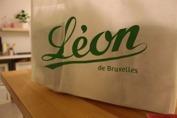 LÉON DE BRUXELLES // Une soirée moules à la maison... la LEON BOX - Une ...