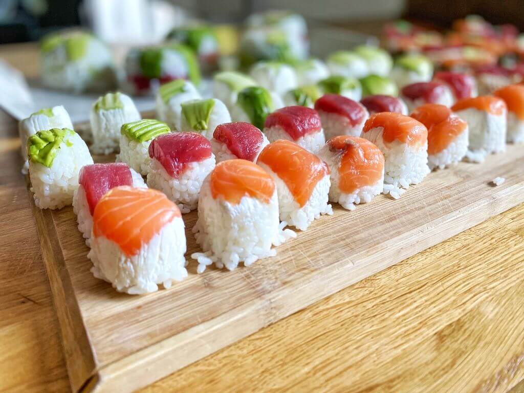 RECETTE // Sushi cake et sushis express au bac à glaçons - Une Pintade